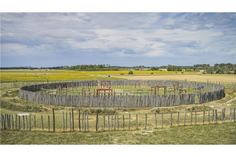 Das Ringheiligtum Pömmelte am Tag der Sommersonnenwende: Die prähistorische Kreisgrabenanlage wird von Archäologen auch als das deutsche Stonehenge bezeichnet.