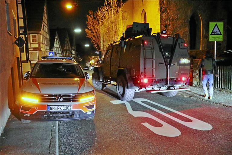 Das SEK rückte zu dem Vorfall in Weinstadt aus. Foto: 7aktuell.de/Kevin Lermer