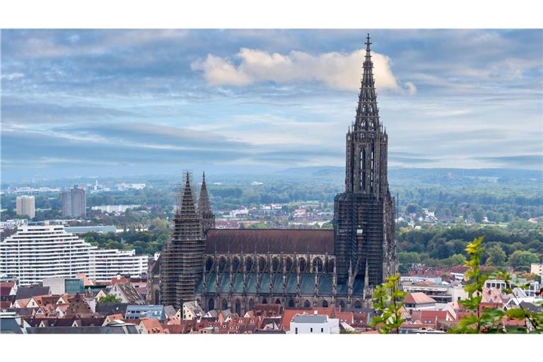 Das Ulmer Münster bekommt in Sachen Höhenrekord Konkurrenz aus Spanien. (Archivbild)