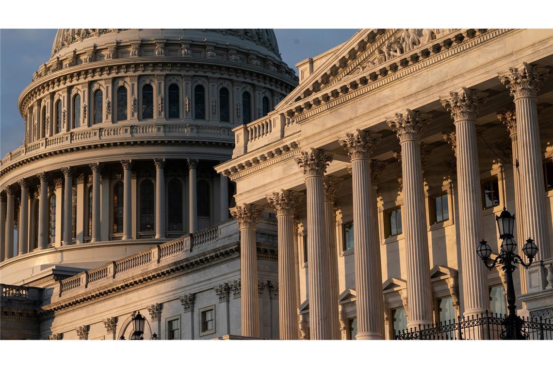 Das US-Parlament steckt kurz vor der Weihnachtspause in einem schweren Haushaltsstreit - befeuert vom designierten US-Präsidenten Trump. (Archivbild)