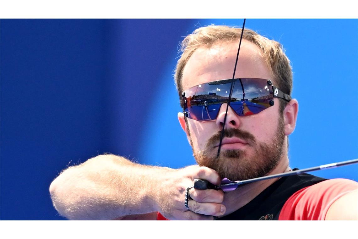 Das Ziel fest im Blick: Florian Unruh in Aktion beim Bogenschießen bei Olympia in Paris.