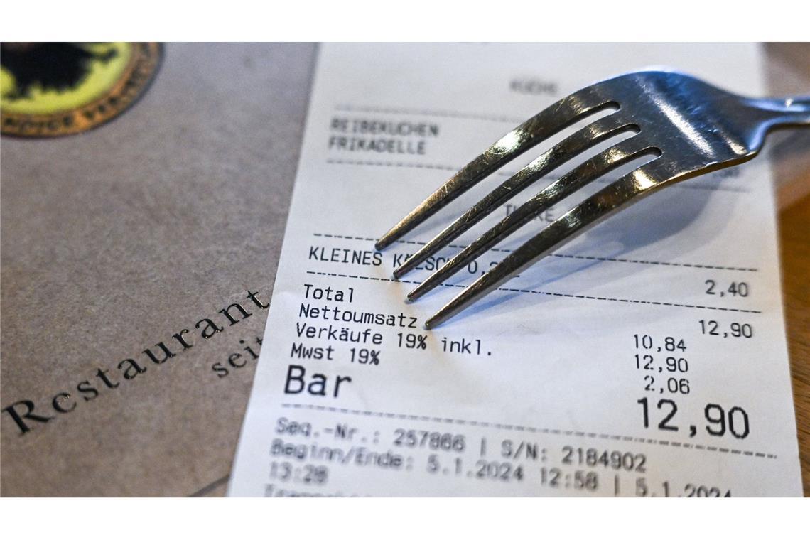 Dehoga will, dass die Mehrwertsteuer in der Gastronomie wieder herabgesenkt wird. (Symbolfoto)