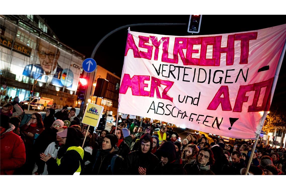 Demonstration gegen die CDU vor der Parteizentrale in Berlin.