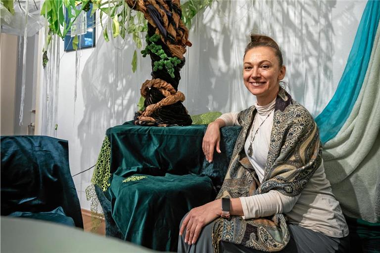 Den „Baum der guten Gedanken“ hat Julia Matveyeva 2023 für ihre Tochter kreiert. Sie sehnte sich auf der Flucht nach einem geschützten Ort. Foto: Alexander Becher