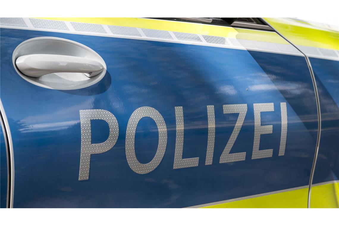 Den Ermittlungen zufolge handelte die Polizeibeamtin aus Notwehr. (Symbolbild)