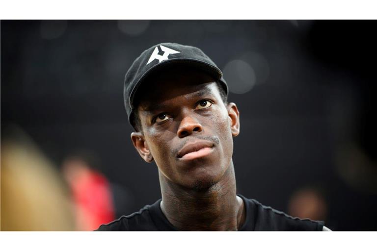 Dennis Schröder und die Basketballer wollen an der Eröffnungsfeier der Olympischen Spiele in Paris teilnehmen.