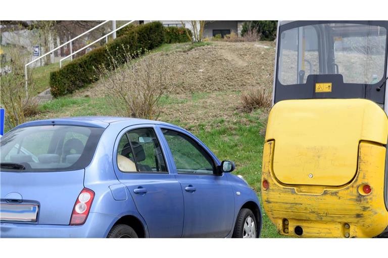 Der 17-Jährige machte mit dem Bagger einen „kleinen Ausflug“. (Symbolbild)