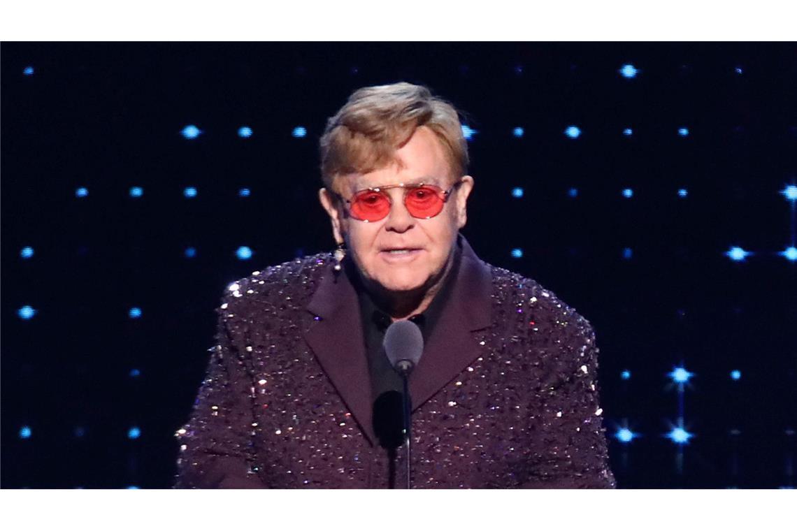 Der 77-jährige Popstar Elton John ließ sich zu einem derben Witz über Tesla-Chef Elon Musk hinreißen. (Archivbild)