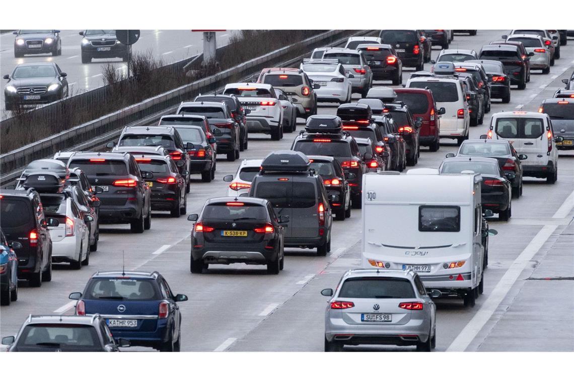 Der ADAC warnt vor Stau auf deutschen Autobahnen. (Archivbild)