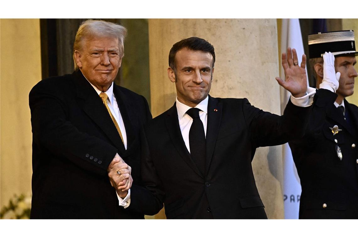 Der Besuch in Frankreich ist Trumps erster Auslandstrip seit seinem Wahlsieg Anfang November.