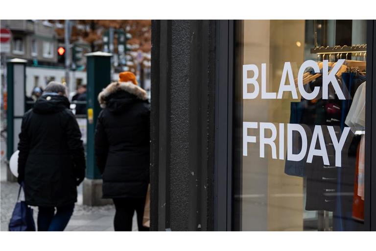 Der Black Friday gilt in den USA oft als Start in die Weihnachtseinkaufszeit (Symbolbild)