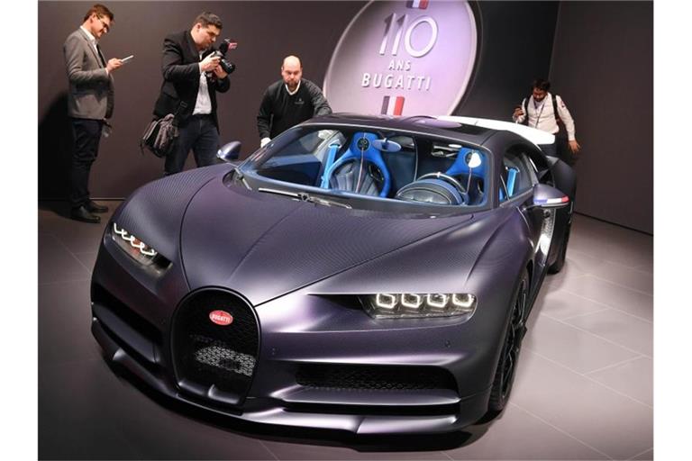 Der Bugatti Chiron Sport wird beim Volkswagen (VW) Konzernabend präsentiert. Foto: Uli Deck/dpa/Archivbild
