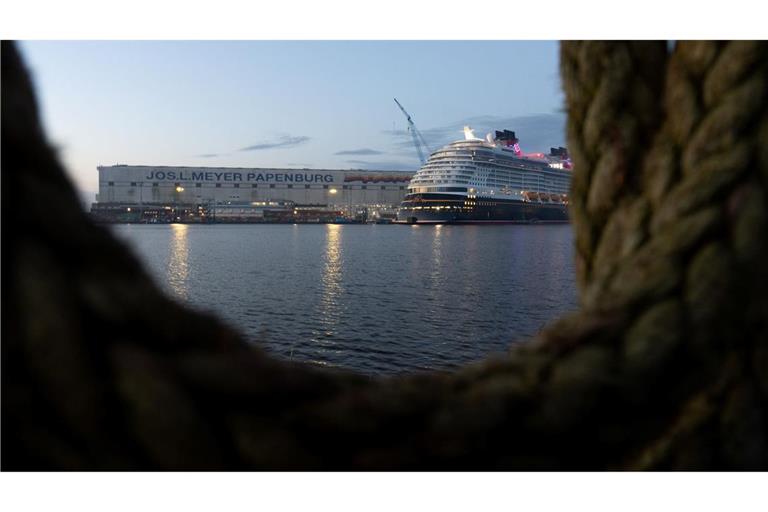 Der Bund und das Land Niedersachsen wollen noch vor Weihnachten zu jeweils 40 Prozent bei der Papenburger Meyer Werft einsteigen. (Archivfoto)