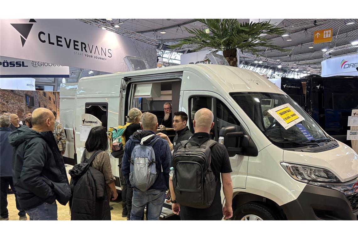 Der  Clevervans-Stand ist ein  Besuchermagnet.