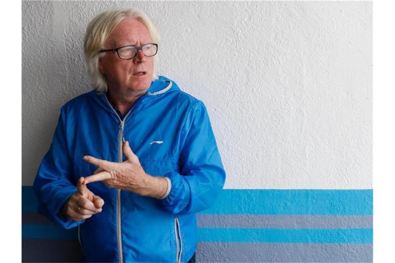 Der deutsche Fußballtrainer Winfried Schäfer bei einem Interview. Foto: Farshid-Motahari Bina/dpa/Archivbild