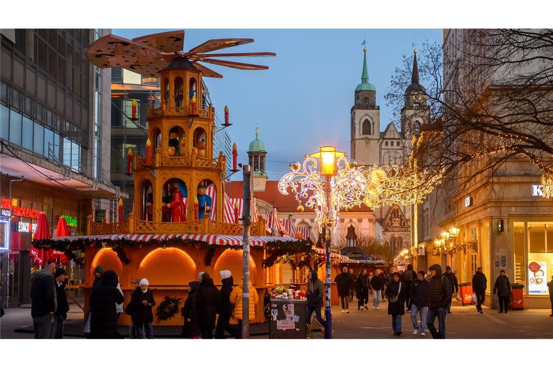 Der Eingang des geschlossenen Magdeburger Weihnachtsmarktes am Sonntag.