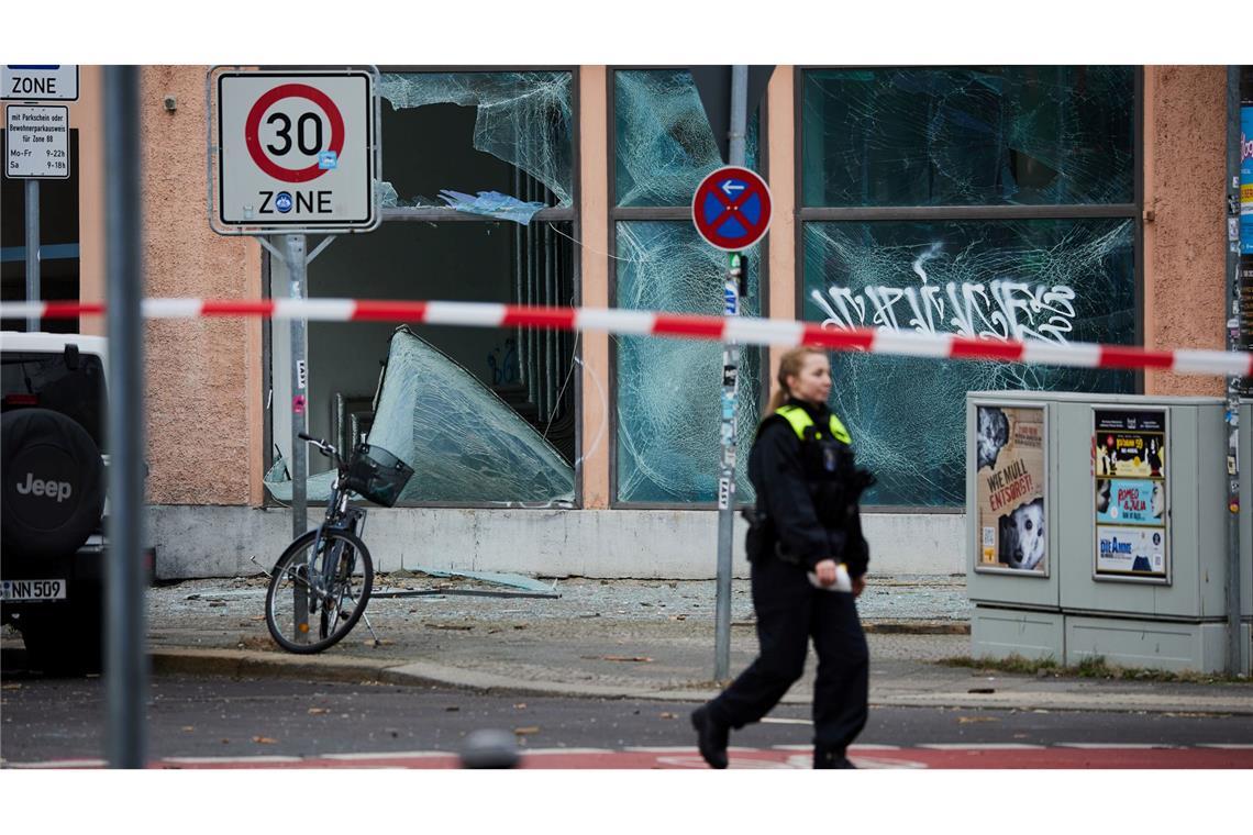 Der Einsatz von Kugelbomben verursachte Schäden und besorgt viele Menschen.