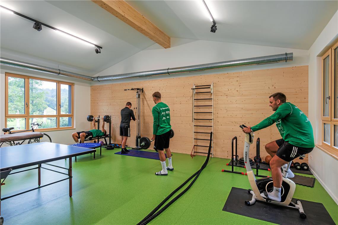 Der Fitnessraum ist eine Besonderheit im neuen SGOS-Vereinsheim. Foto: Stefan Bossow