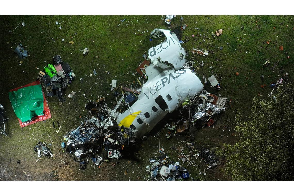 Der gesamte Inhalt des Flugdatenschreibers und Stimmenrekorders konnte gesichert werden.