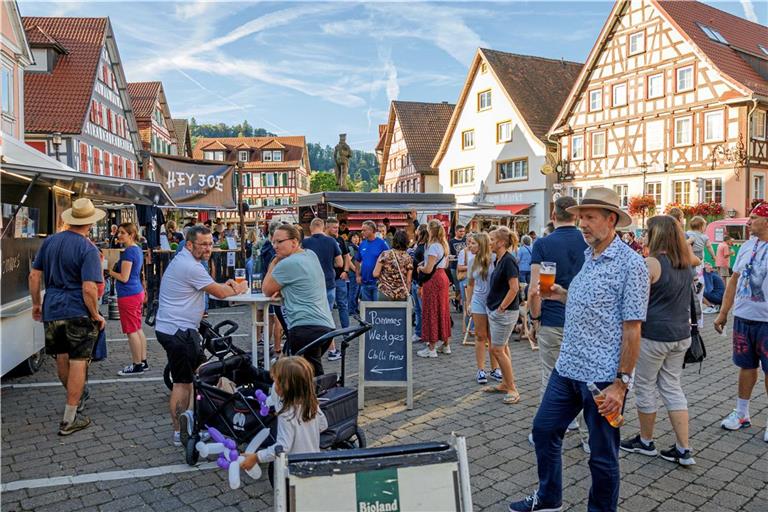 Der gut gefüllte Marktplatz zeigt, wie beliebt das Konzept ist. Fotos: Stefan Bossow