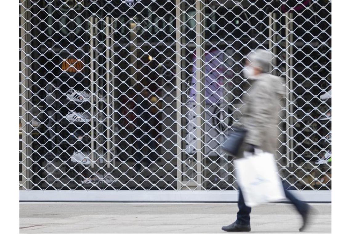 Handel leidet unter Lockdown - Pleitewelle befürchtet Der Handel rechnet nicht mit einem raschen Ende der coronabedingten Ladenschließungen in Deutschland. Foto: Tom Weller/dpa