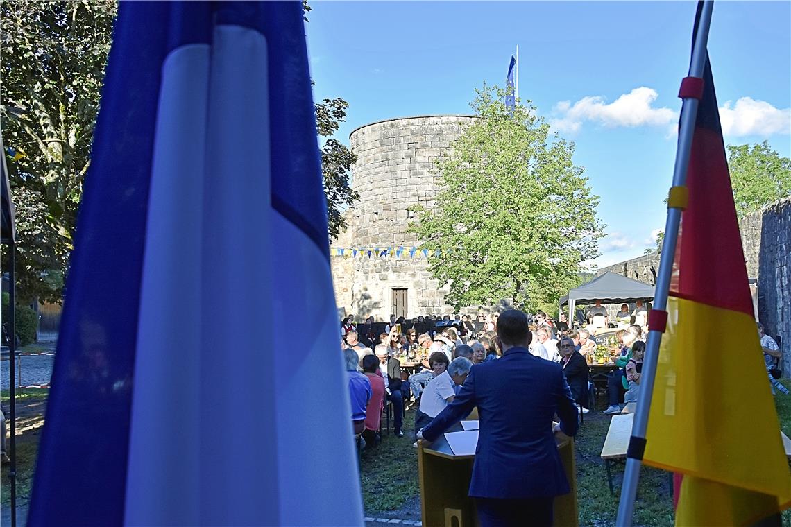 Der Innenhof von Schloss Ebersberg war am Freitagabend Kulisse für den Festakt z...