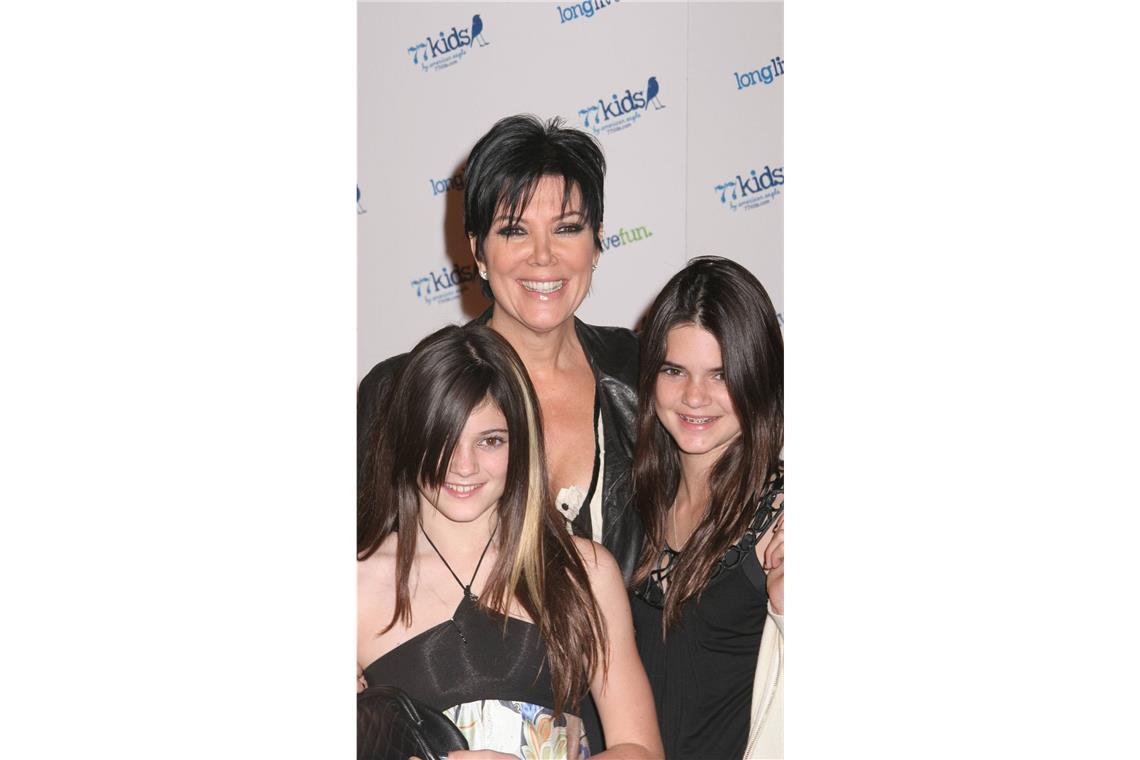 Der Jenner/Kardashian-Clan war schon berühmt, bevor die Familie beschloss, ihr Leben im Reality-TV zu zeigen. Kendall und Kylie Jenner sind die Jüngsten der Sippe.