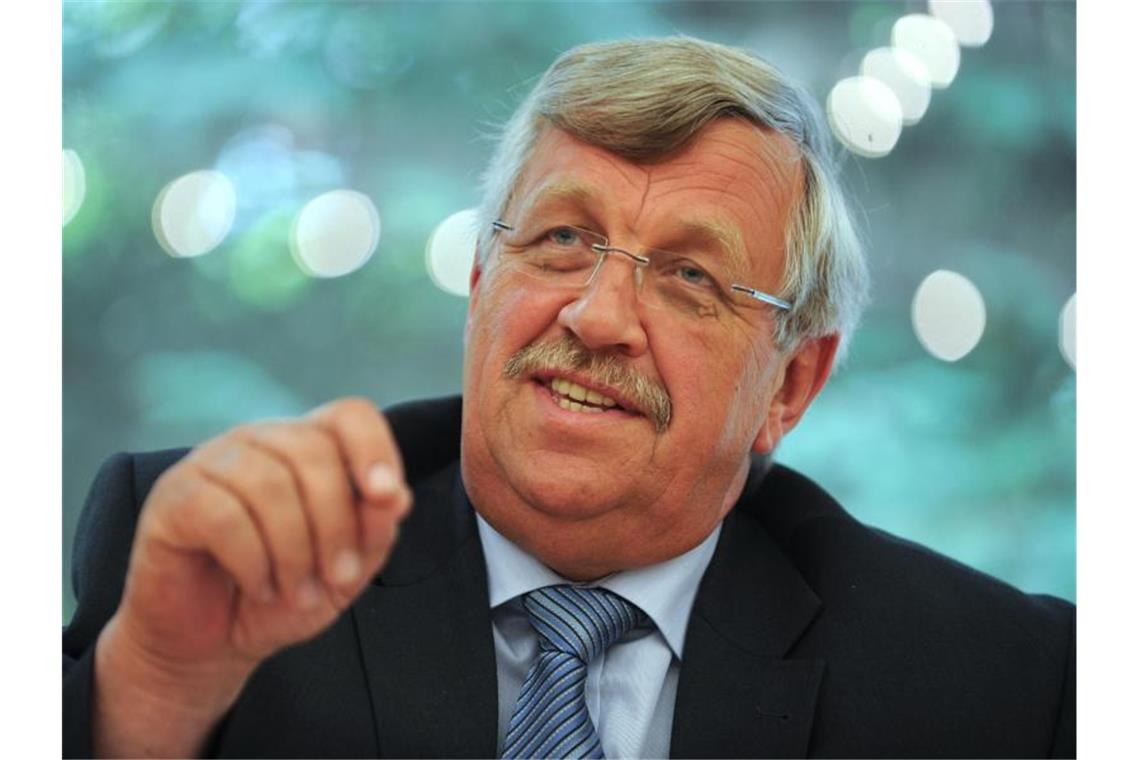 Aussage im Mordfall Lübcke wirft Fragen zu Unterstützern auf Der Kasseler Regierungspräsident Walter Lübcke war im Juni 2019 auf der Terrasse seines Hauses mit einem Kopfschuss getötet worden. Foto: Uwe Zucchi/dpa