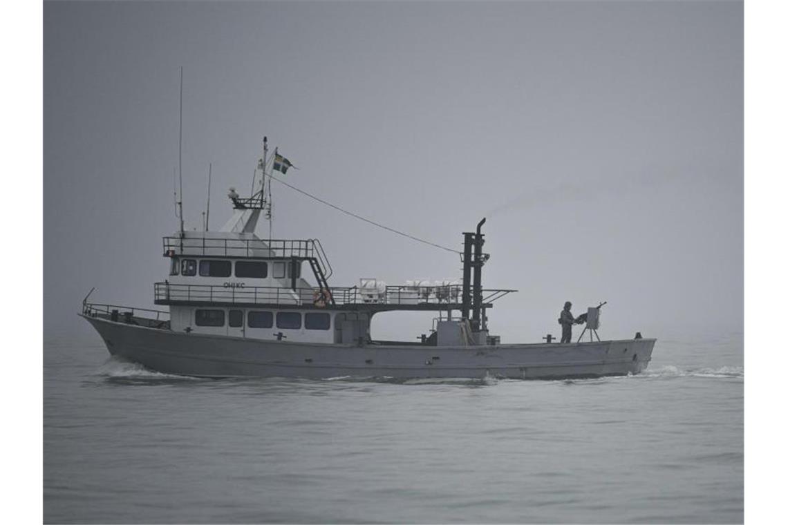 Kiew: Russische Marine blockiert Teil des Schwarzen Meeres Der Krieg findet nicht nur an Land statt: Kiew wirft Russland eine Blockade des Schwarzen Meeres vor. Foto: Vadim Ghirda/AP/dpa