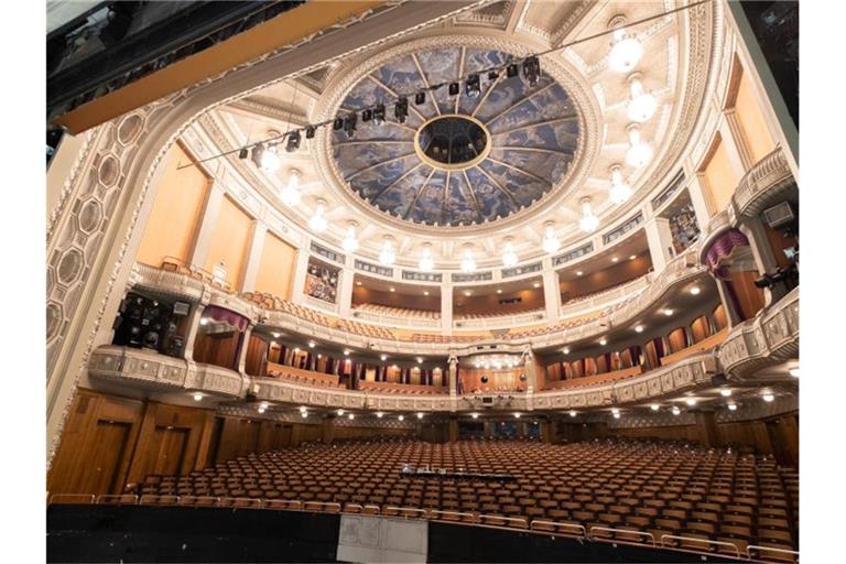 Der leere Zuschauerraum vom Opernhaus in Stuttgart. Foto: Bernd Weissbrod/dpa/Archivbild