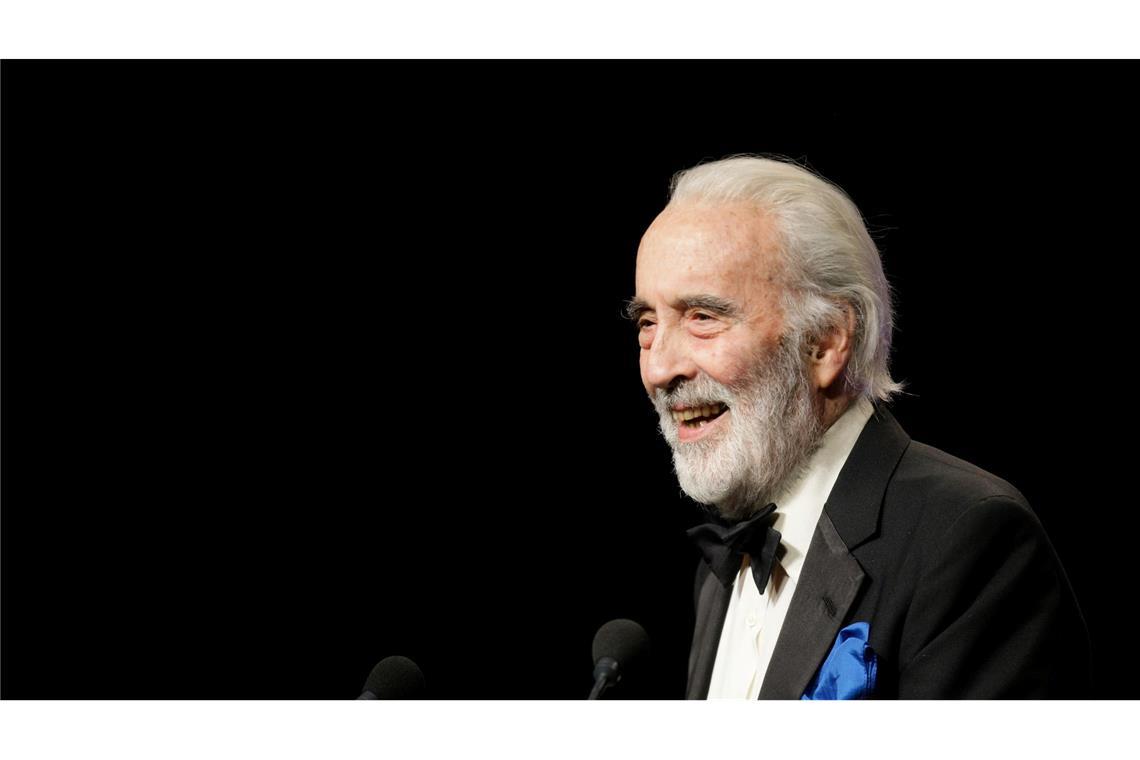 Der legendäre Dracula-Darsteller Christopher Lee (1922-2015) im Jahr 2010 in Bochum. (Archivbild)