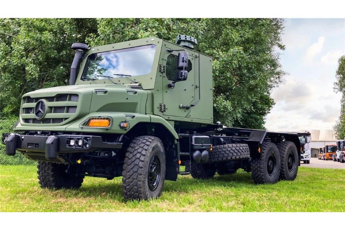 Der Mercedes-Benz Zetros von Daimler Truck kann nun auch für militärische Zwecke ab Werk ausgestattet werden.