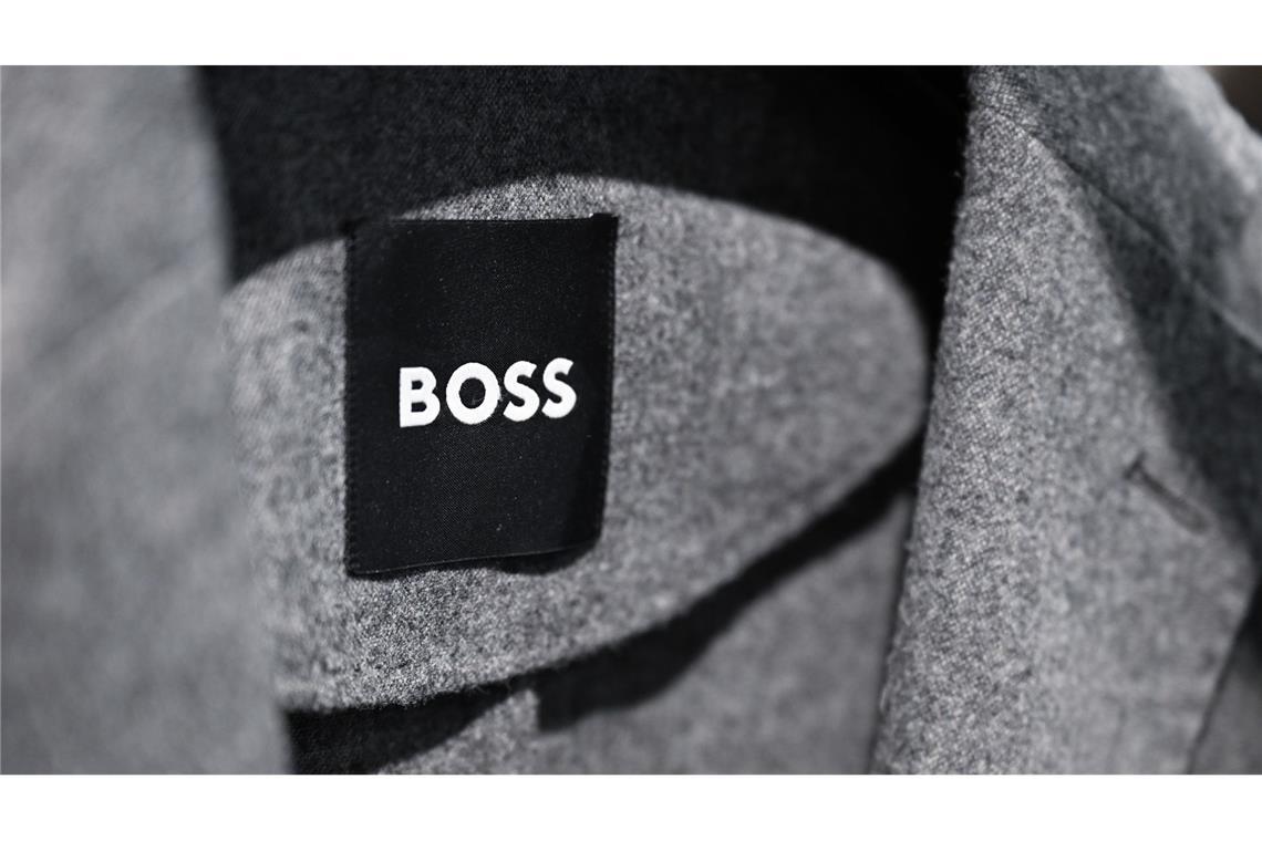 Der Metzinger Modekonzern Hugo Boss will wieder mehr in Europa und Amerika produzieren lassen.