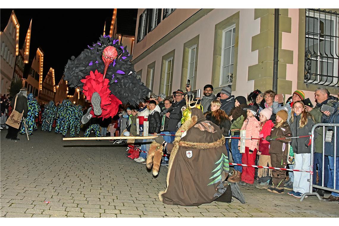 Der Murrhardter Nachtkrabb beim Narrensprung.  Murreder Nachtumzug durch die Inn...