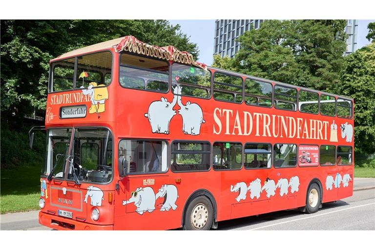 Der Ottifanten-Doppeldeckerbus kann bereits in der Stadt gesichtet werden.
