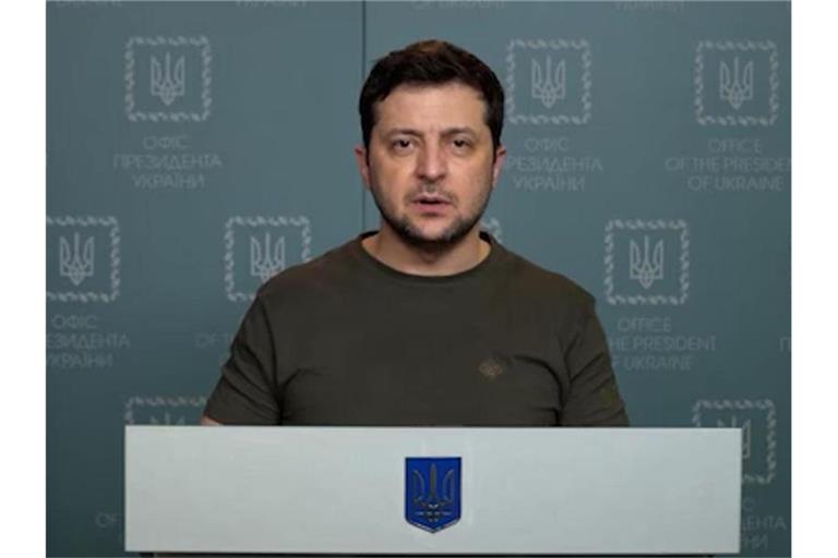 Der Präsident der Ukraine, Wolodymyr Selenskyj, spricht von Hunderten gefangenen russischen Soldaten. Foto: -/Ukrainian President/telegram/dpa