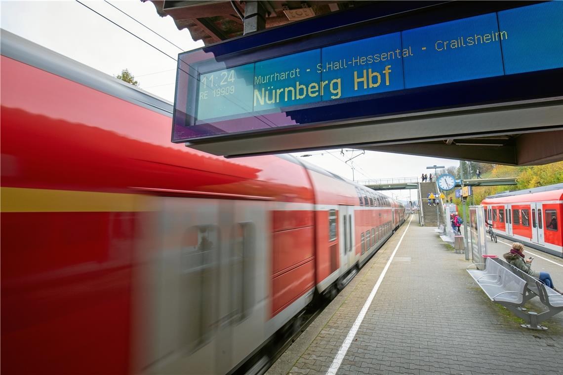 Der Regionalexpress war in Richtung Nürnberg unterwegs. Symbolbild: Alexander Becher