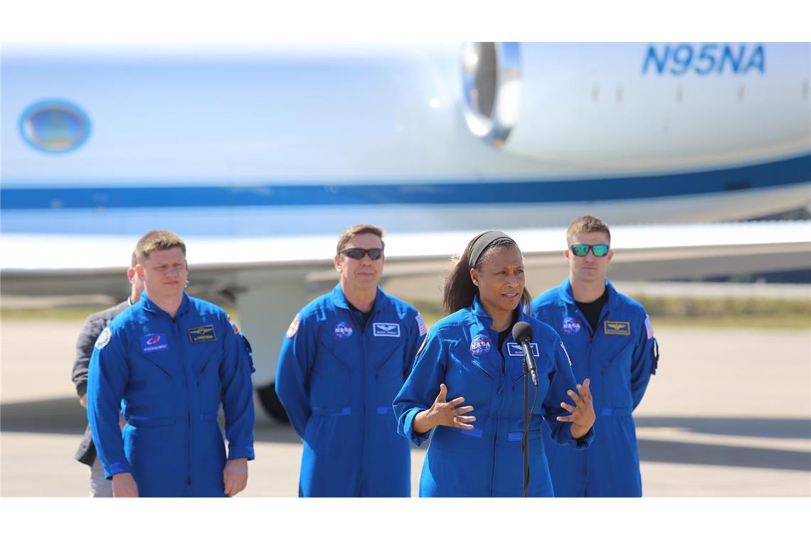 Der russische Kosmonaut Alexander Grebenkin und die Nasa-Astronauten Michael Barratt, Jeanette Epps, sowie Matthew Dominick sind nach Monaten im All auf der Erde zurück. Hier ein Bild vor ihrem Abflug. (Archivbild)