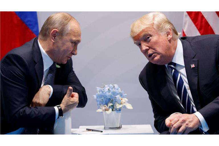 Der russische Präsident Wladimir Putin und sein US-Kollege Donald Trump sollen sich nach Angaben aus Moskau bald treffen. (Archivbild)