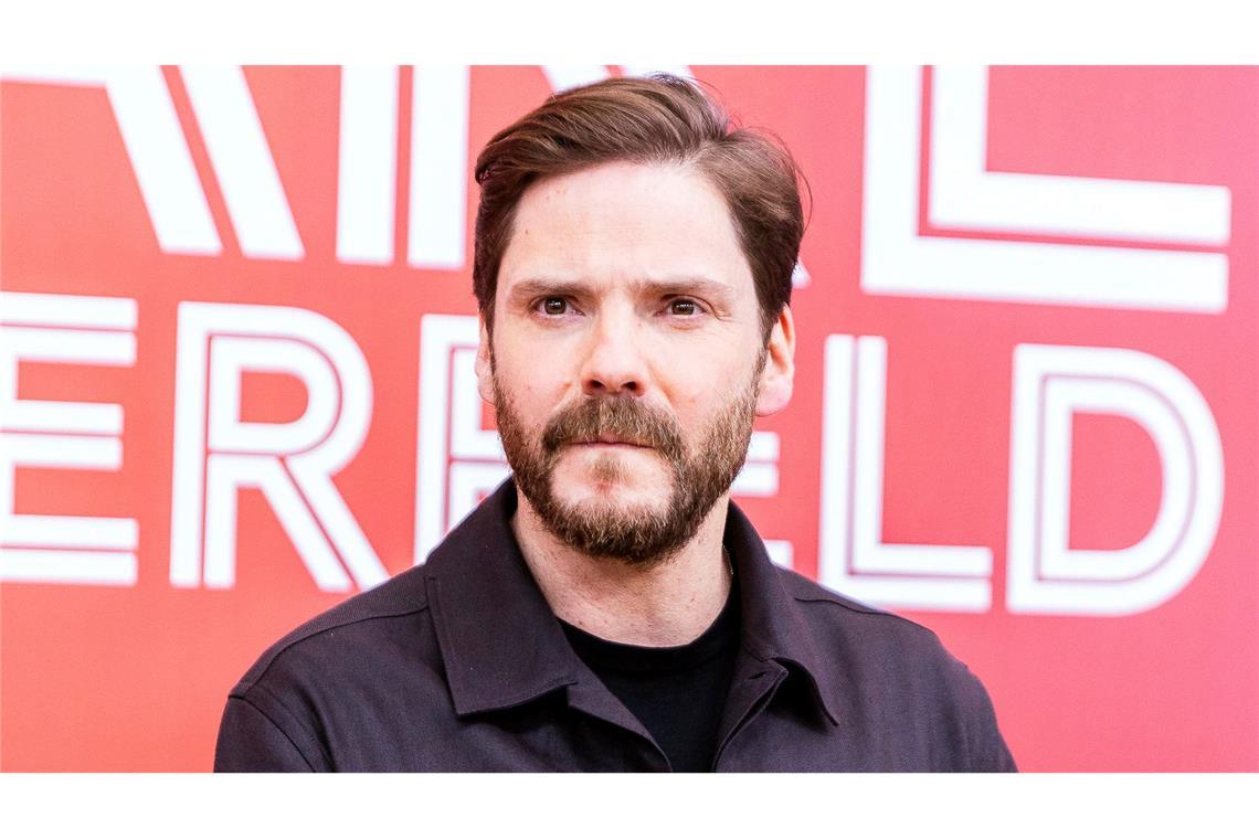 Der Schauspieler Daniel Brühl ist Unterzeichner eines offenen Briefs, der die gemeinsamen Abstimmungen der CDU mit der AfD im Bundestag als Tabubruch anprangert. (Archivbild)