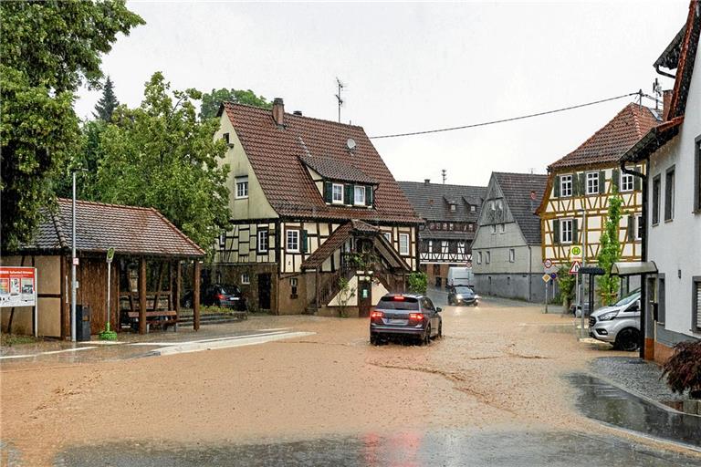 Der Starkregen vergangene Woche sorgt auch in Rietenau für Hochwasser.  Foto: Dietmar van der Linden