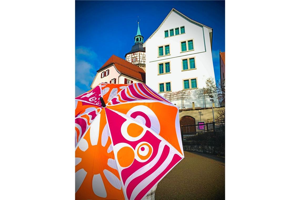 Der Straßenfest-Schirm. Foto: Stadt Backnang