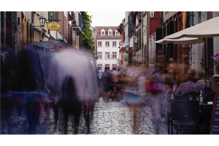 Der Streit um den Kneipenlärm in der Unteren Straße und anderen Heidelberger Altstadtgassen schwelt schon seit zehn Jahren.