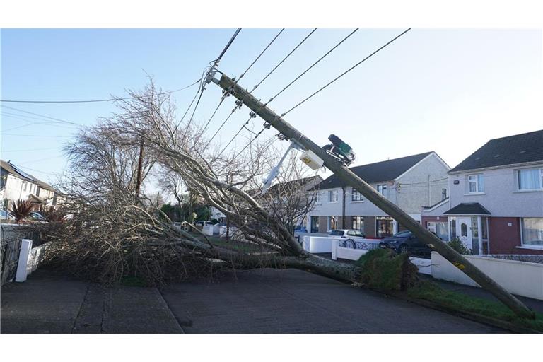 Der Sturm wütet in Großbritannien und Irland.