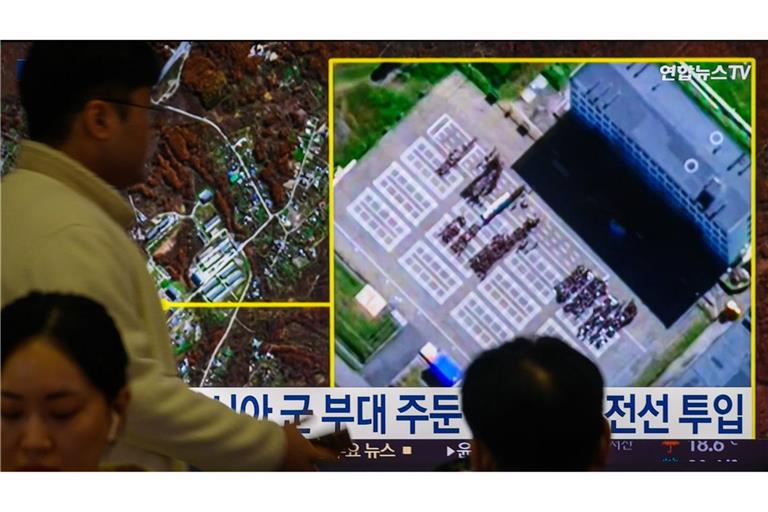 Der südkoreanische TV-Sender Yonhapnews zeigt ein Satellitenbild von der russischen Militäreinrichtung Ussuriysk, wo sich nordkoreanisches Personal versammelt haben soll.