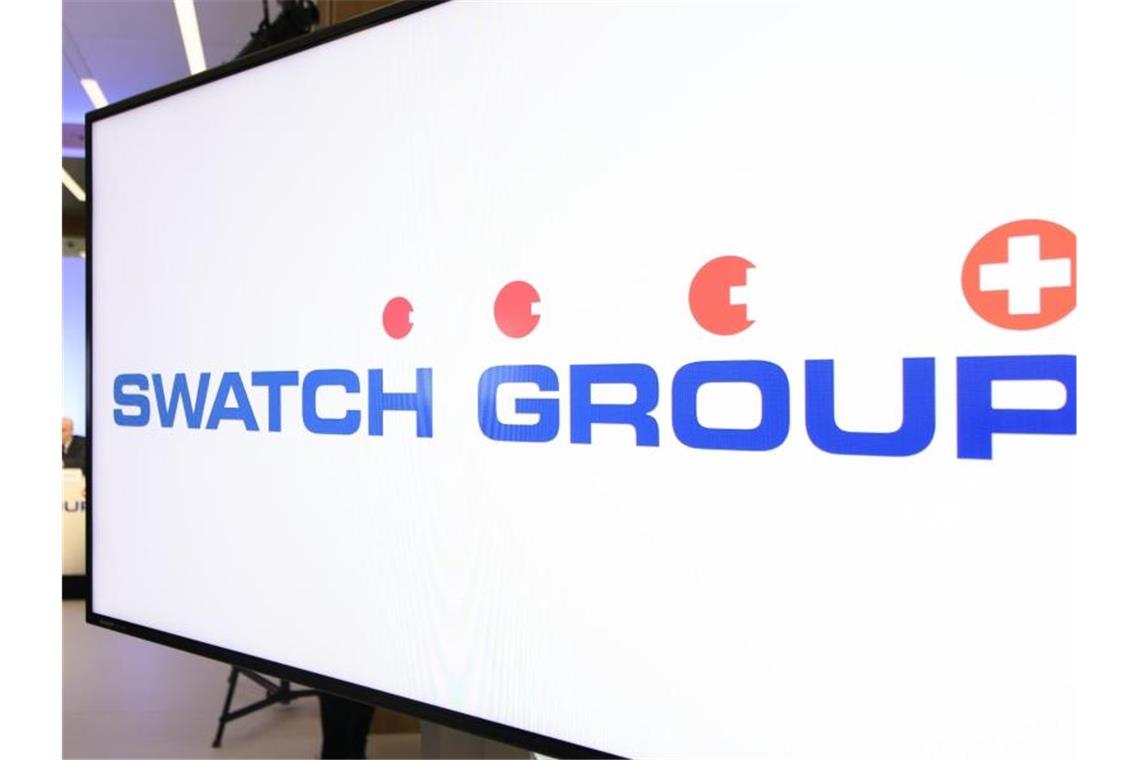 Swatch lässt Krisenjahr hinter sich Der Swatch-Nettoumsatz stieg 2021 gegenüber dem Vorjahr auf 7,31 Milliarden Franken. Foto: Anthony Anex/KEYSTONE/dpa
