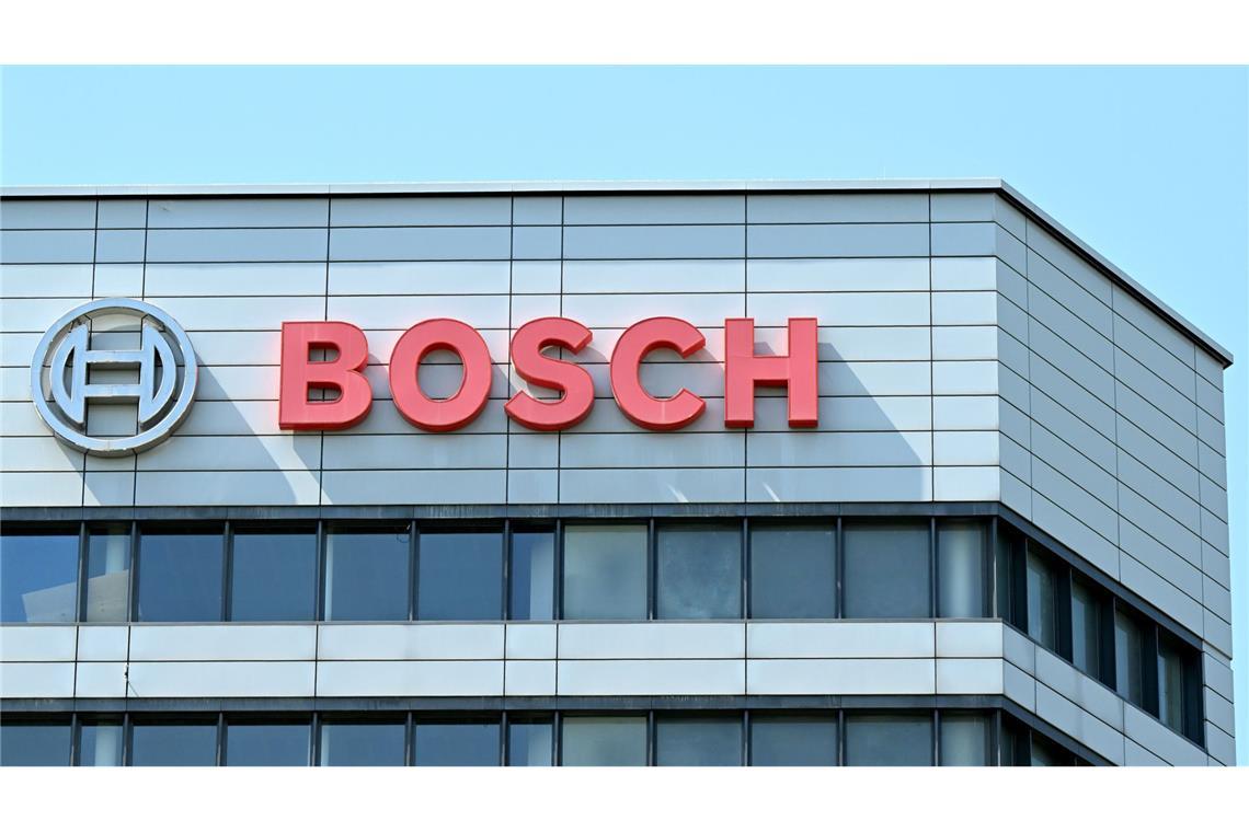 Der Technologiekonzern Bosch sucht rund 64 Prozent weniger Stellen als im Vorjahr. Das größte Stellenangebot des Unternehmens gibt es aber weiter in Stuttgart.