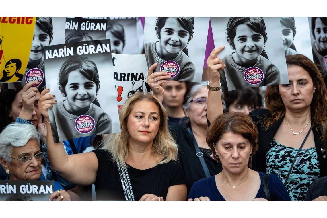 Der Tod der achtjährigen Narin erschüttert die Türkei, Menschen demonstrieren deswegen (Foto aktuell).