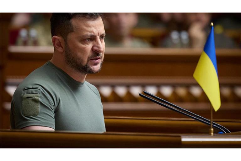 Der ukrainische Präsident Wolodymyr Selenskyj hat im Parlament seinen "Siegesplan" zur Beendigung des Krieges mit Russland vorgestellt. (Archivbild)