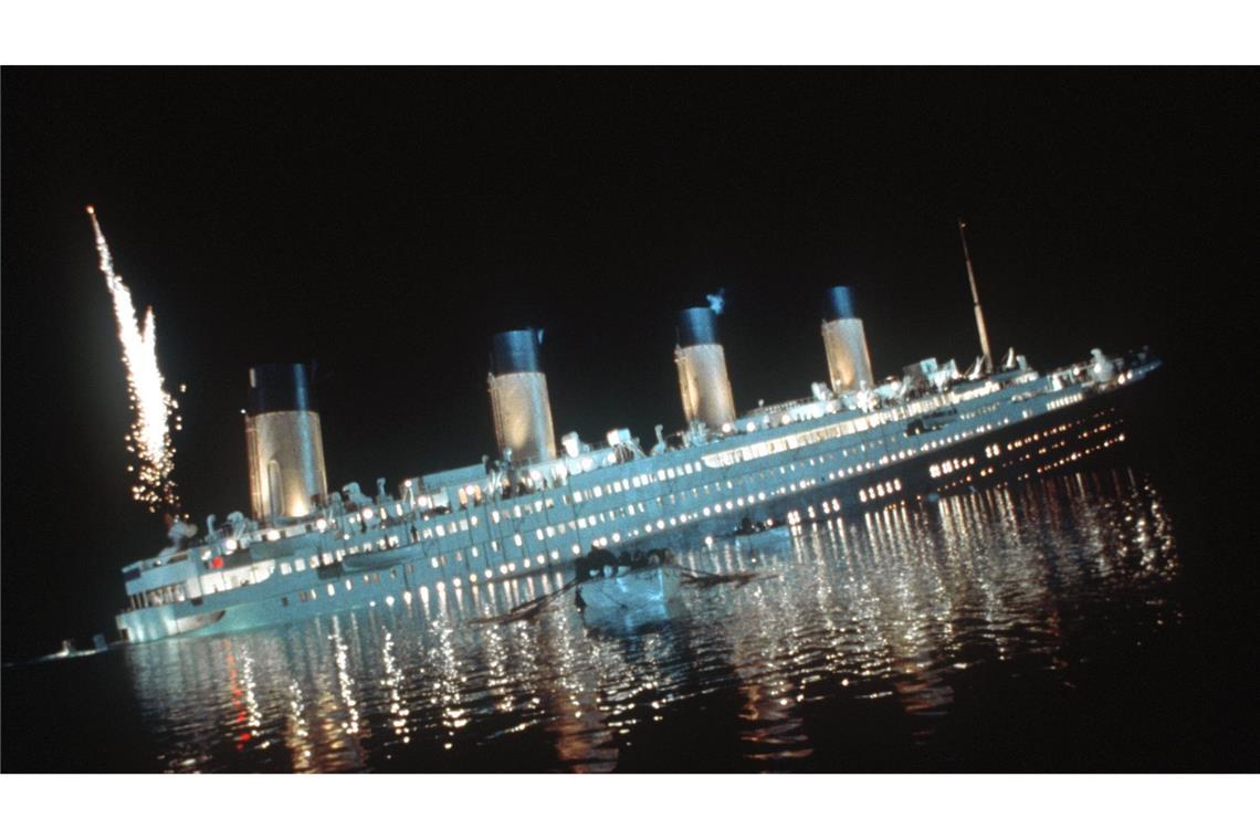 Der Untergang des Luxusliners "Titanic" im Film von Regisseur James Cameron.